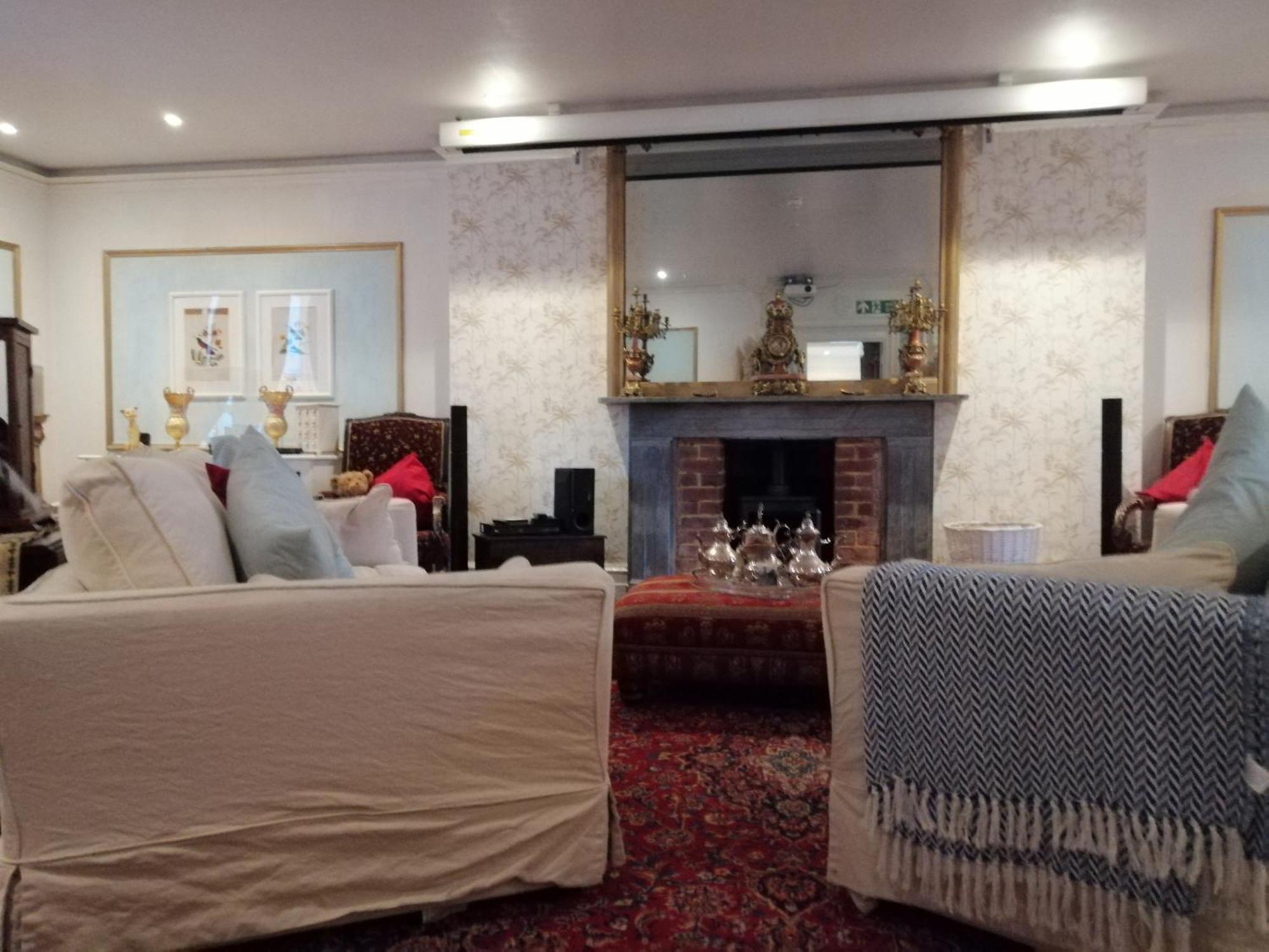 Guestling Hall Hotel Esterno foto