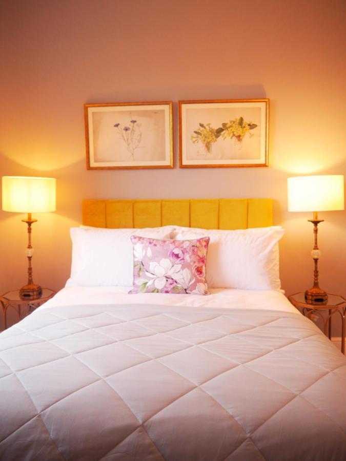 Guestling Hall Hotel Esterno foto